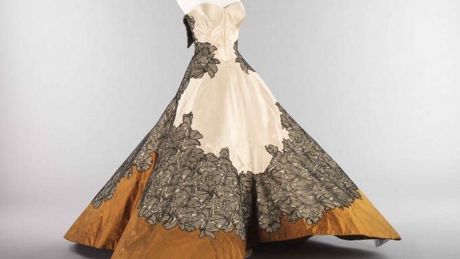 High Style – Masterworks from the Brooklyn Museum Costume Collection at The  Metropolitan Museum of Art (Fashion Studies)